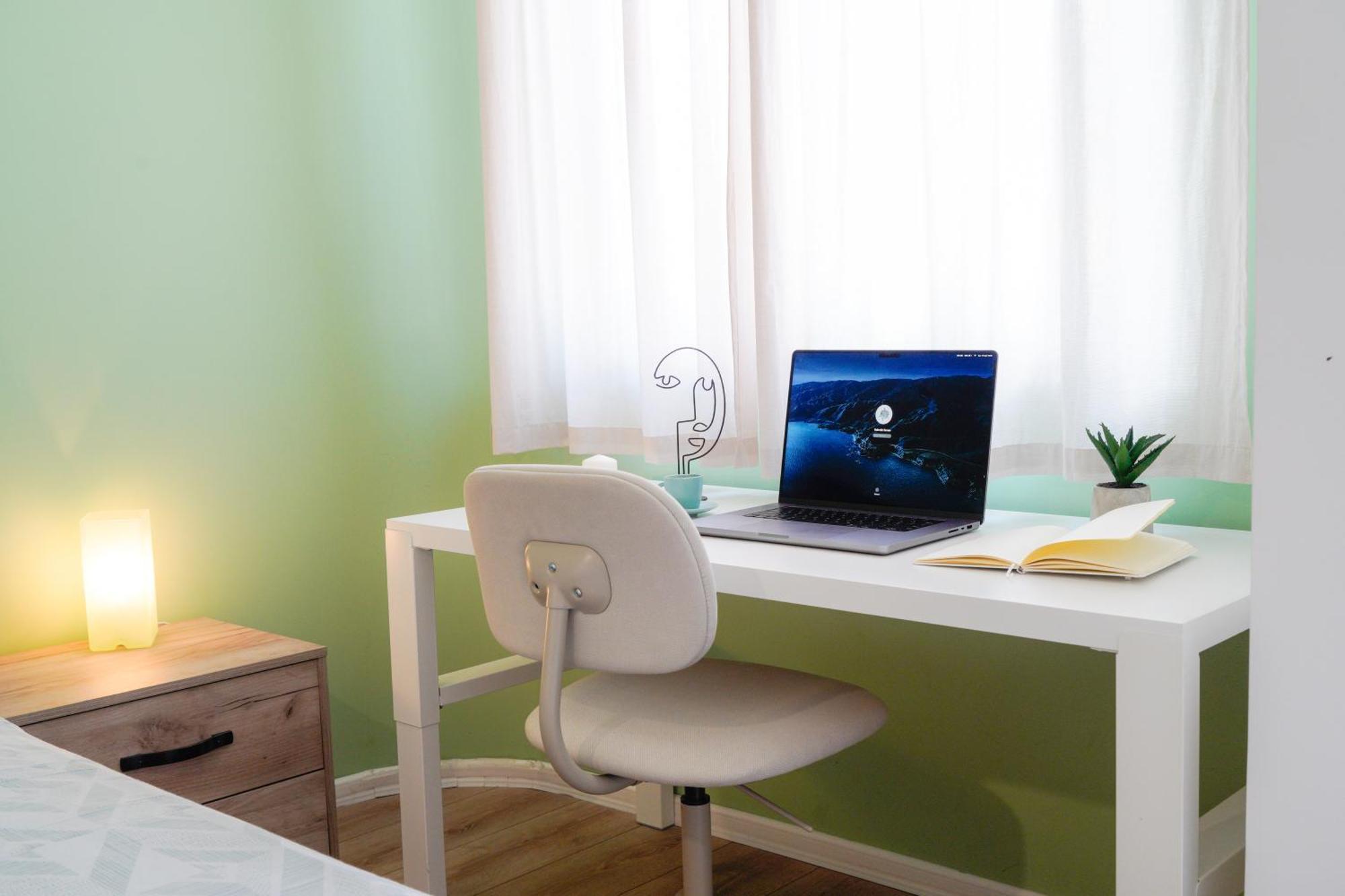 Central Cosy, Fully Renovated 2Bd Near The Cathedral 瓦爾納 外观 照片