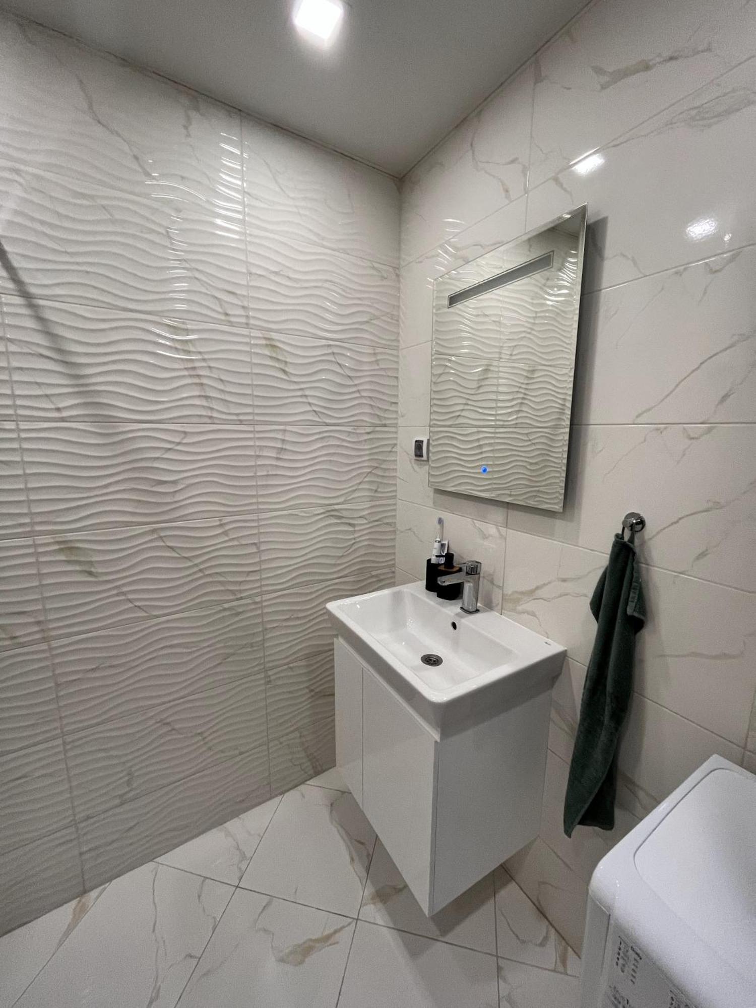 Central Cosy, Fully Renovated 2Bd Near The Cathedral 瓦爾納 外观 照片